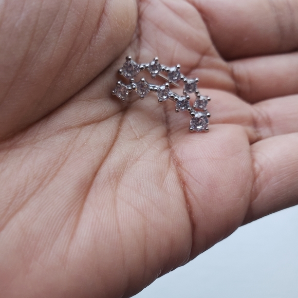 Gold tone hypoallergenic cubic zirconia ar crawler - Picture 6 of 6